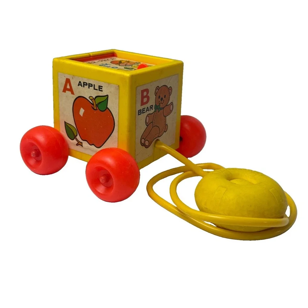 1970 Fisher Price Peek-a-Boo Block Squeeze Bulb Baby Pull Toy 760